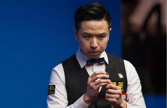 曼联红魔主场零封狼队