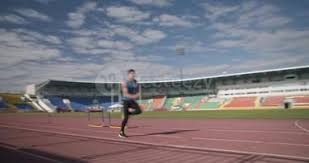 佐佐木朗希由于肩部撞击综合症进入伤兵名单，道奇队对其康复持乐观态度