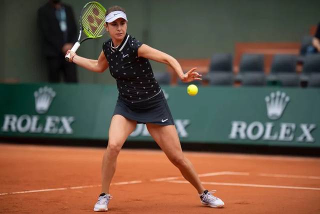 面临困境的 面临困境的